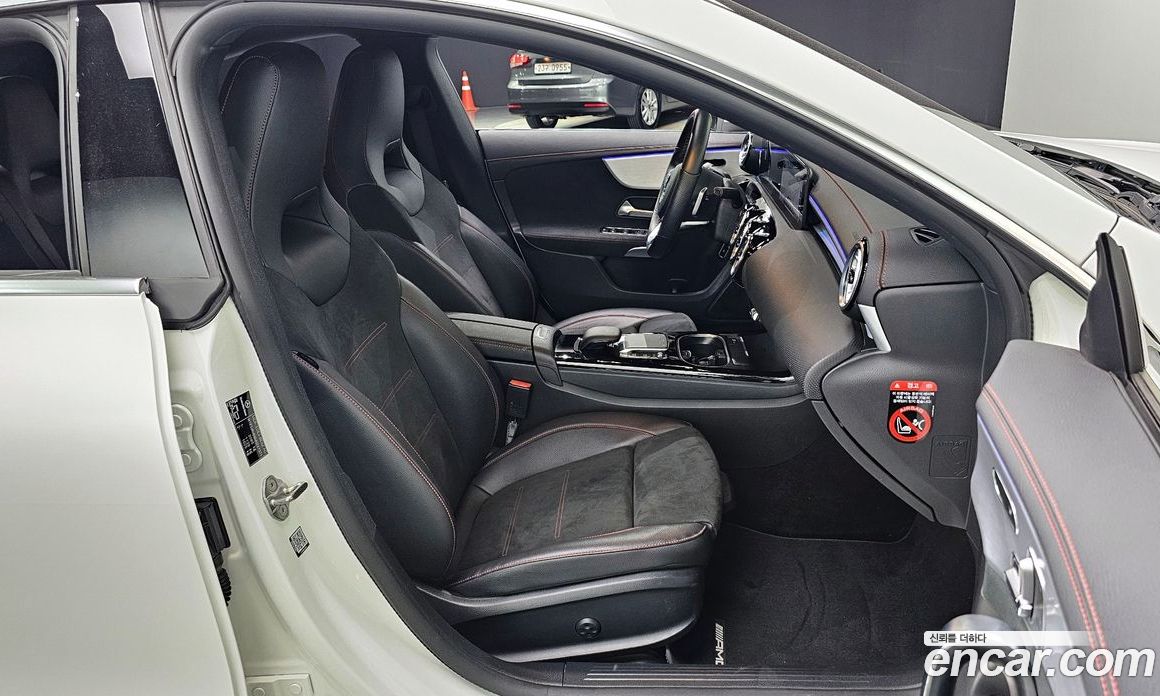 Mercedes Benz CLA-Class CLA250 4MATIC