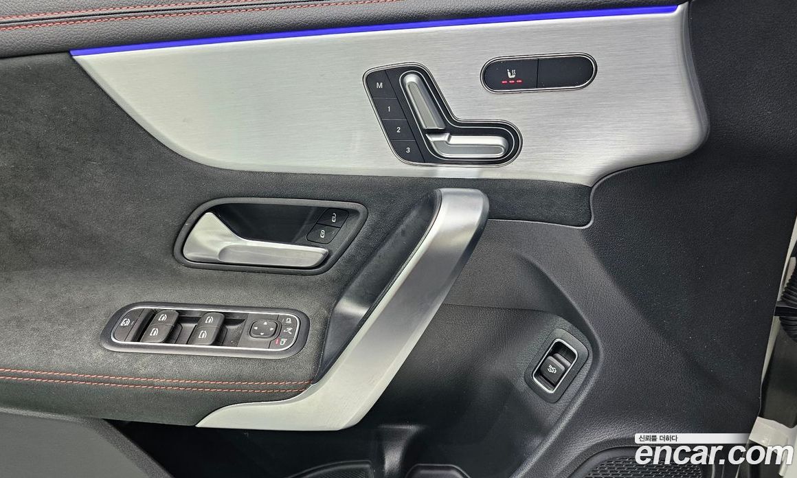 Mercedes Benz CLA-Class CLA250 4MATIC