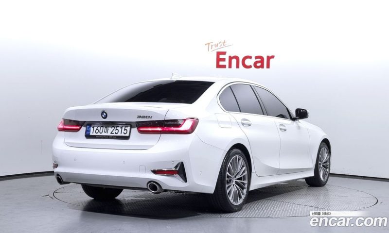 BMW 3-Series i320 Luxury
