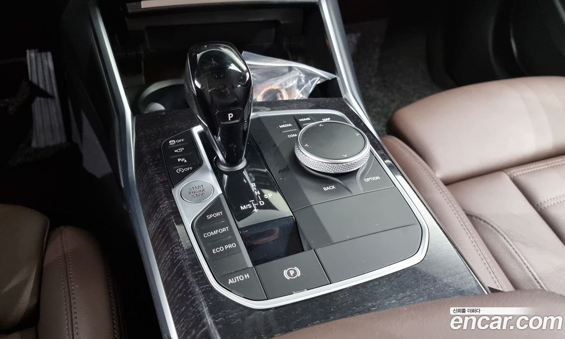 BMW 3-Series i320 Luxury