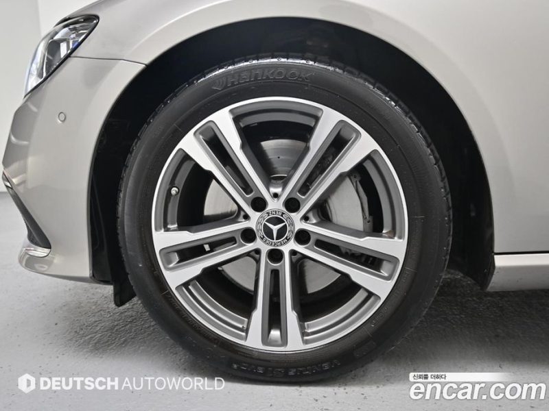 Mercedes Benz E-Class E350 4MATIC Avantgarde