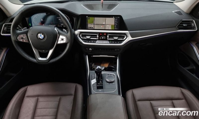 BMW 3-Series i320 Luxury