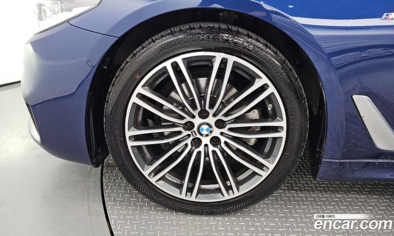 BMW 5-Series 520D M Sport Package Plus