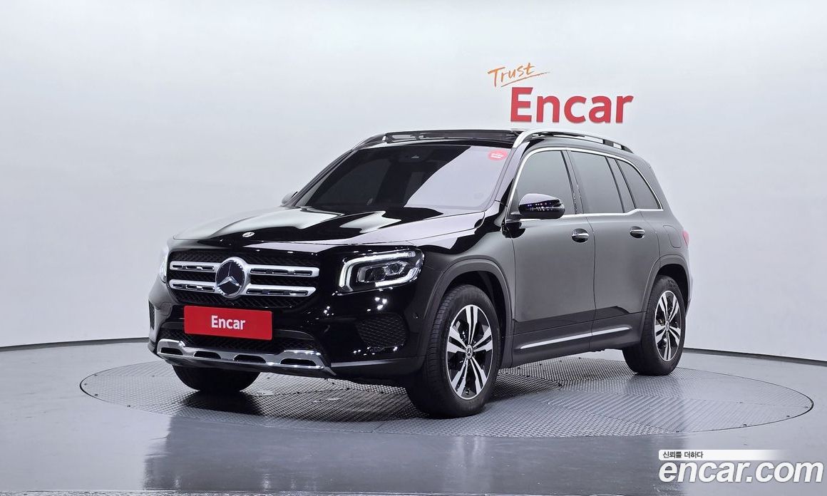 Mercedes Benz GLB-Class GLB220