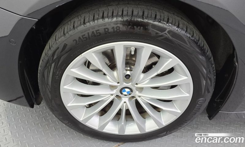 BMW 5-Series 523D xDrive Luxury
