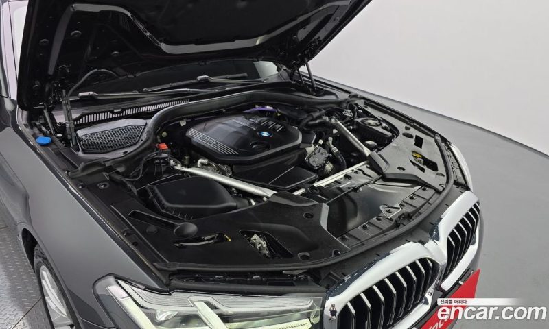 BMW 5-Series 523D xDrive Luxury