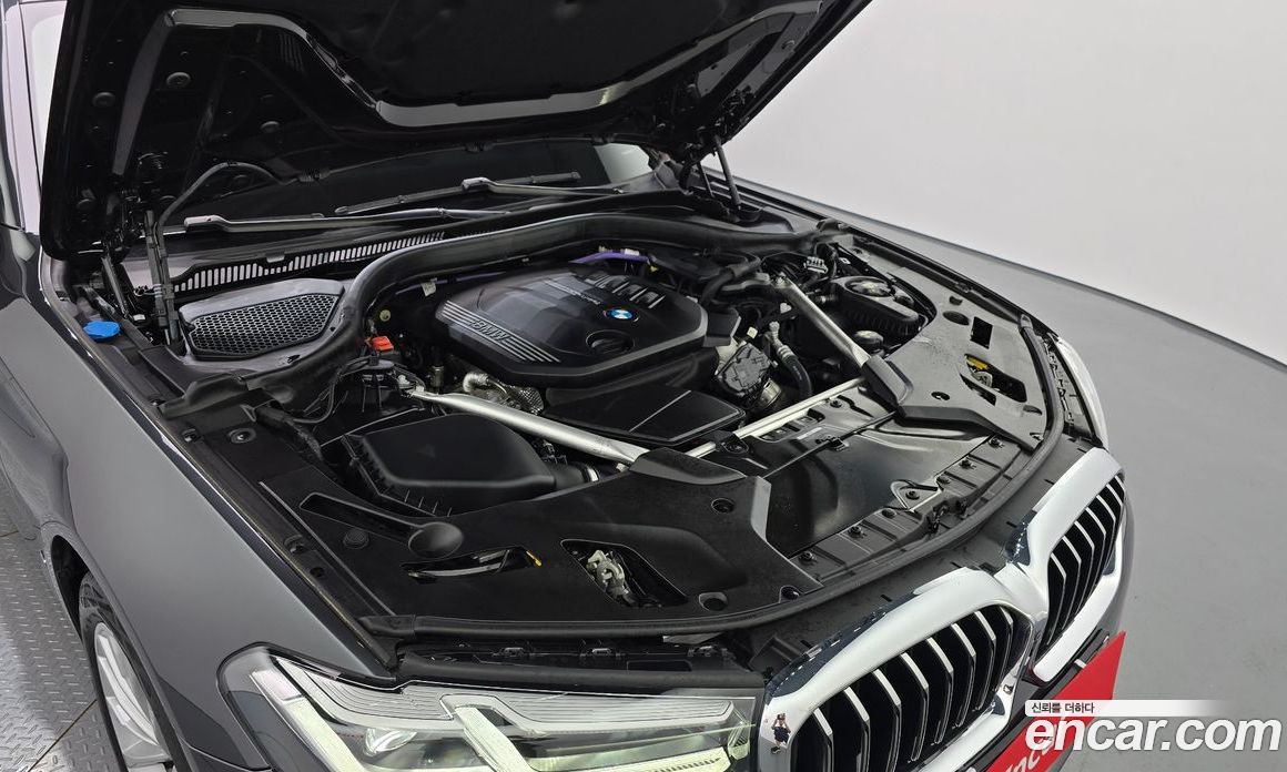 BMW 5-Series 523D xDrive Luxury