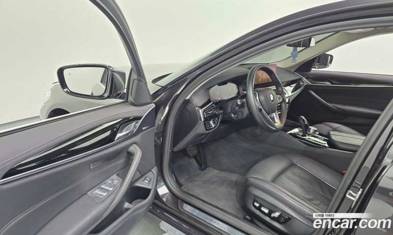 BMW 5-Series 523D xDrive Luxury