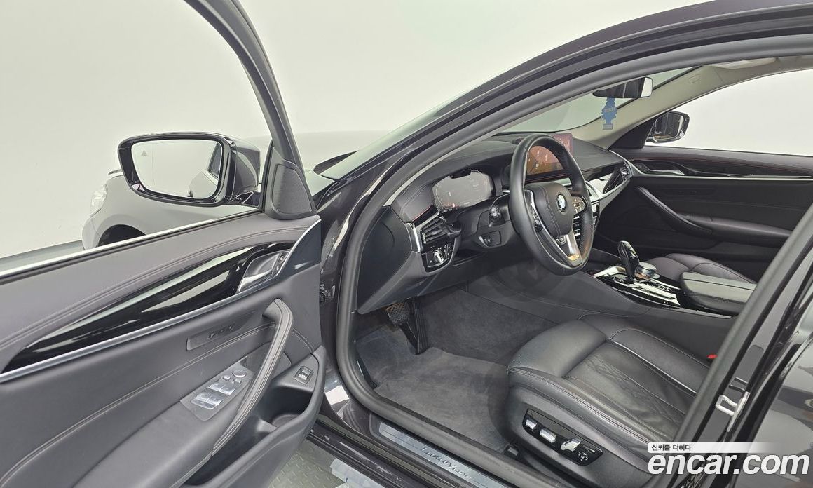 BMW 5-Series 523D xDrive Luxury