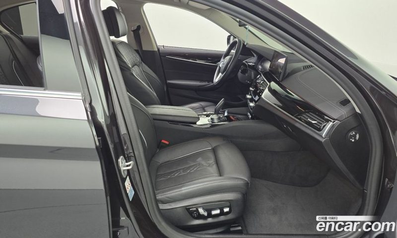 BMW 5-Series 523D xDrive Luxury