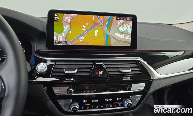 BMW 5-Series 523D xDrive Luxury