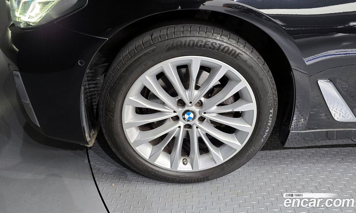 BMW 5-Series 523D Luxury