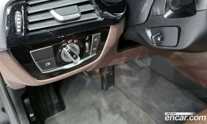 BMW 5-Series 523D Luxury