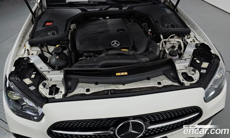 Mercedes Benz E-Class E350 4MATIC AMG Line