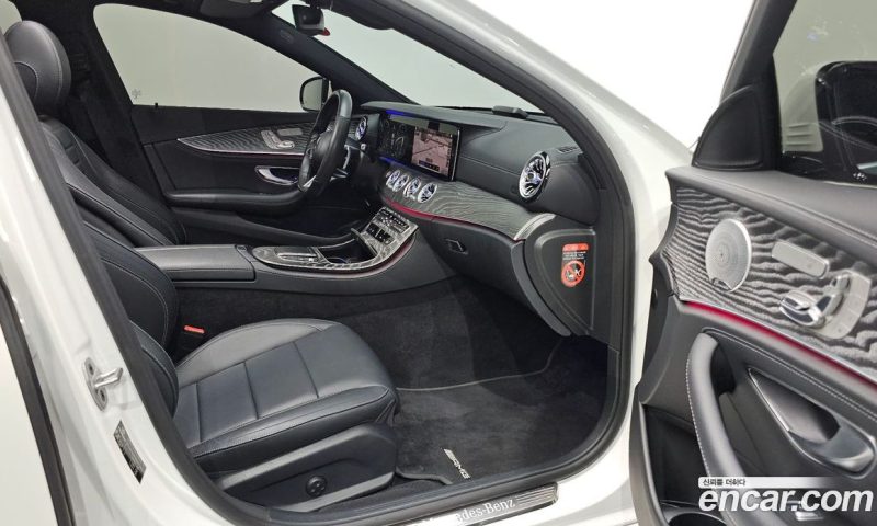 Mercedes Benz E-Class E350 4MATIC AMG Line