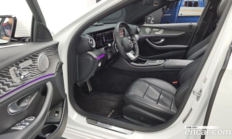 Mercedes Benz E-Class E350 4MATIC AMG Line