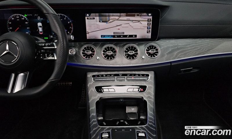 Mercedes Benz E-Class E350 4MATIC AMG Line