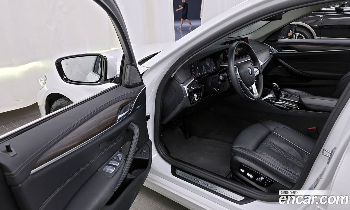 BMW 5-Series i530 Luxury