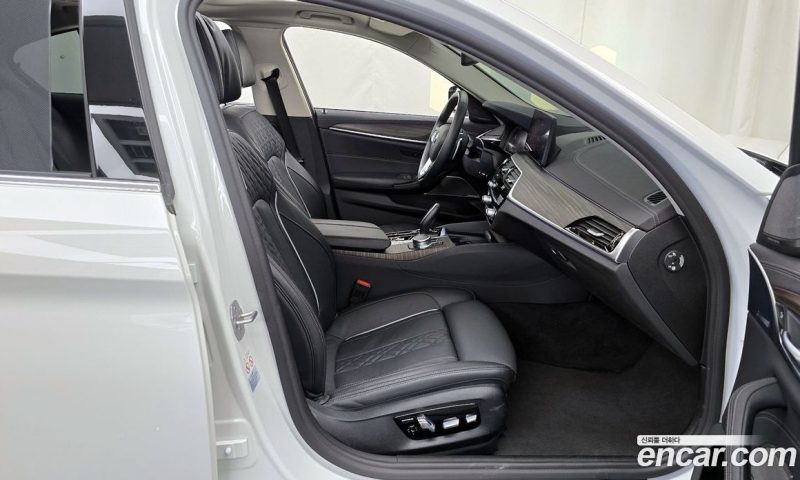 BMW 5-Series i530 Luxury