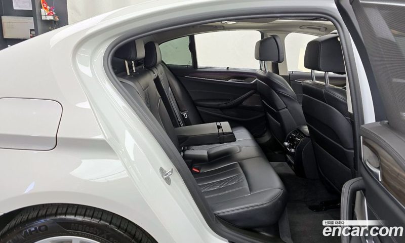 BMW 5-Series i530 Luxury