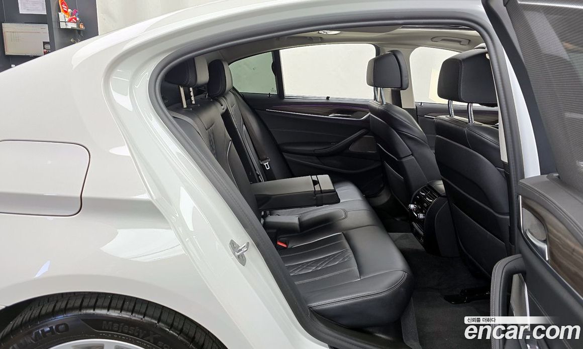 BMW 5-Series i530 Luxury