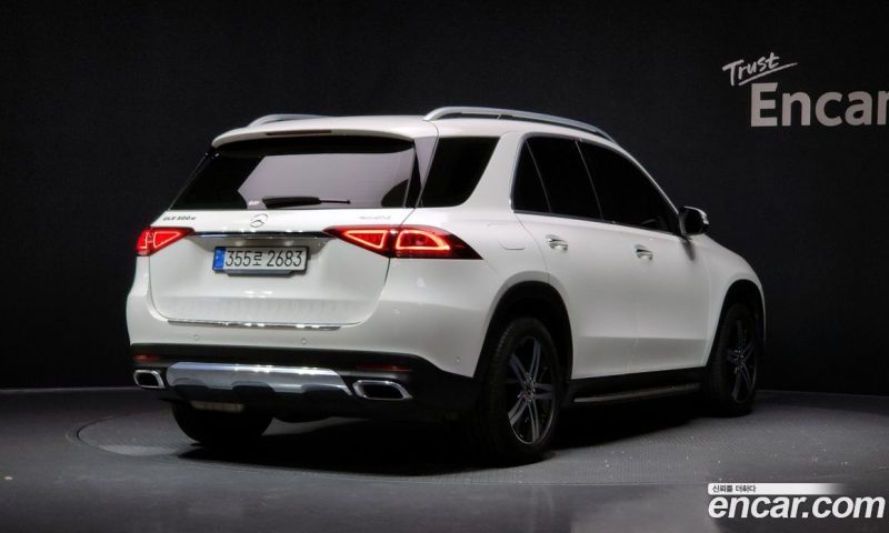 Mercedes Benz GLE-Class GLE300d 4MATIC