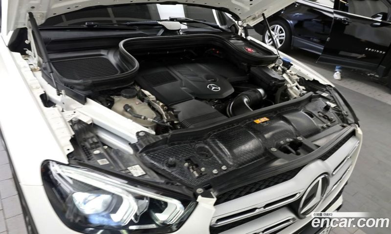 Mercedes Benz GLE-Class GLE300d 4MATIC