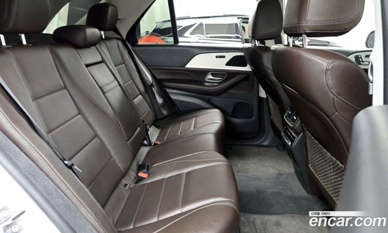 Mercedes Benz GLE-Class GLE300d 4MATIC