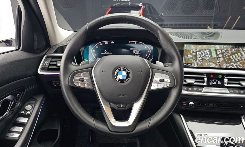 BMW 3-Series i320 Luxury