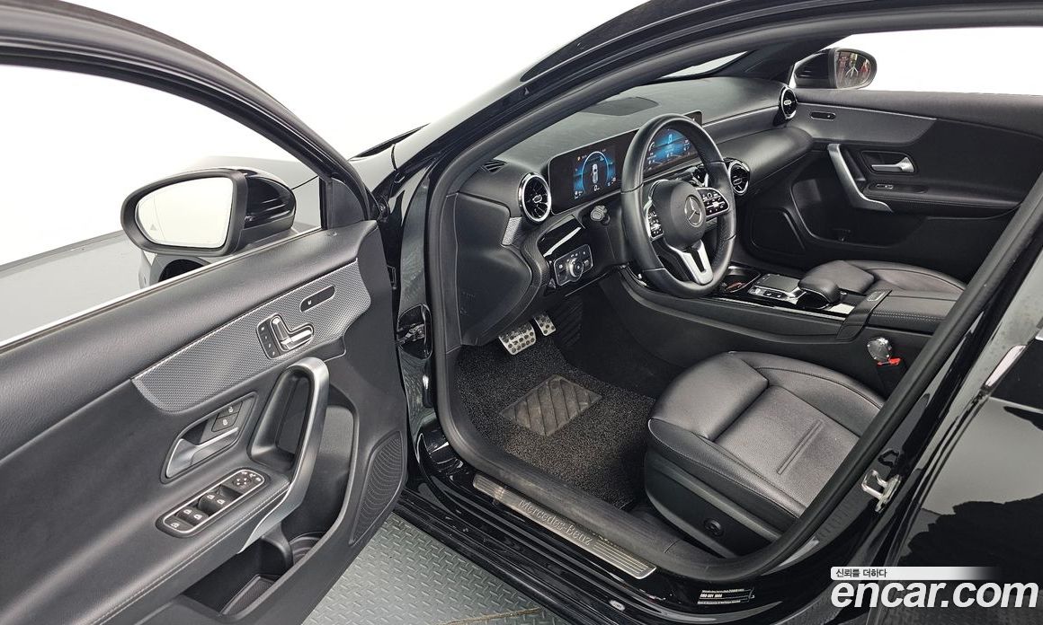 Mercedes Benz A-Class A220 Hatchback