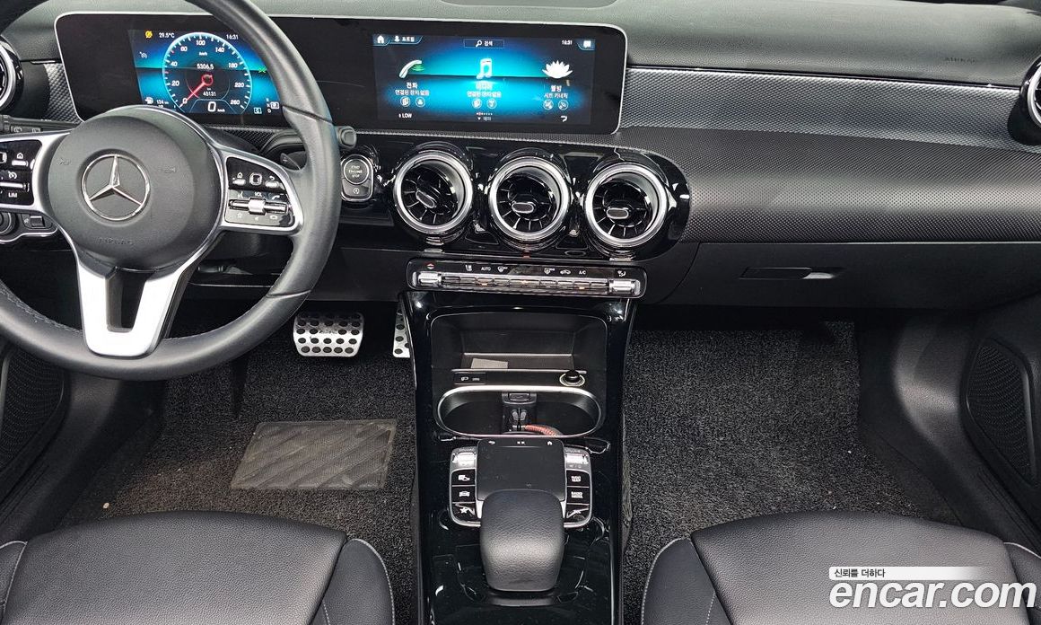 Mercedes Benz A-Class A220 Hatchback