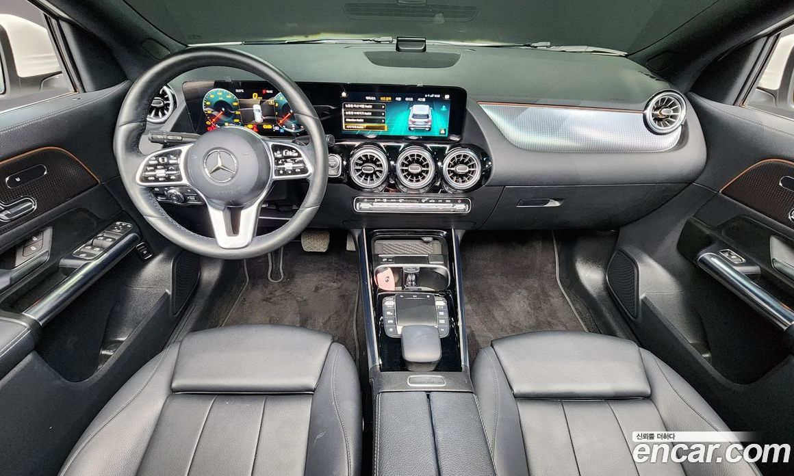 Mercedes Benz GLA-Class GLA220