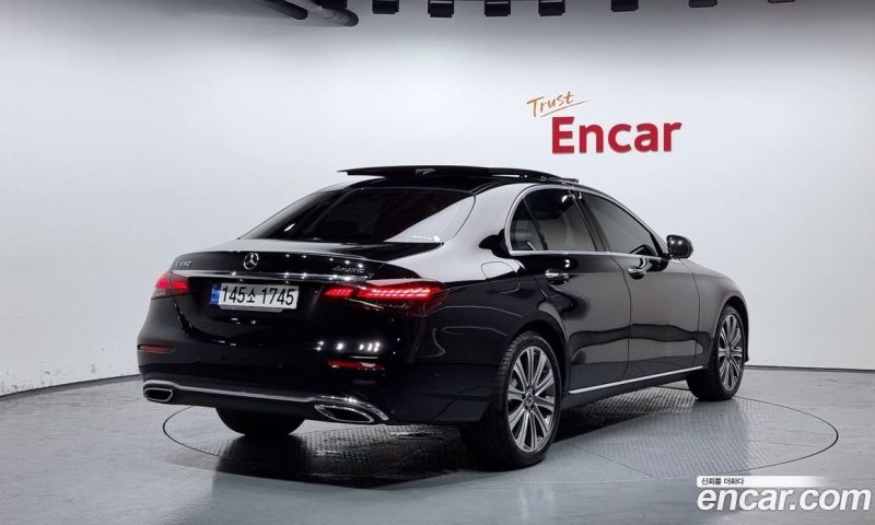 Mercedes Benz E-Class E450 4MATIC Exclusive