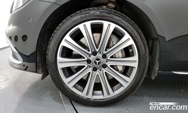 Mercedes Benz E-Class E450 4MATIC Exclusive