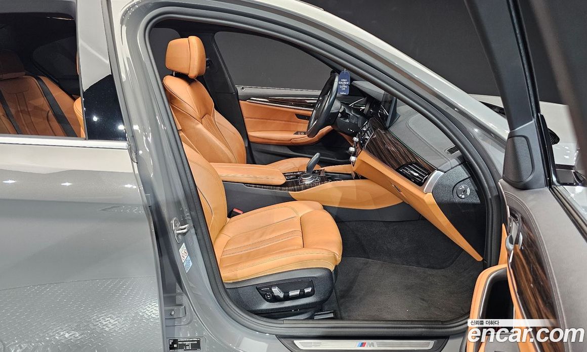 BMW 5-Series i520 M Sport