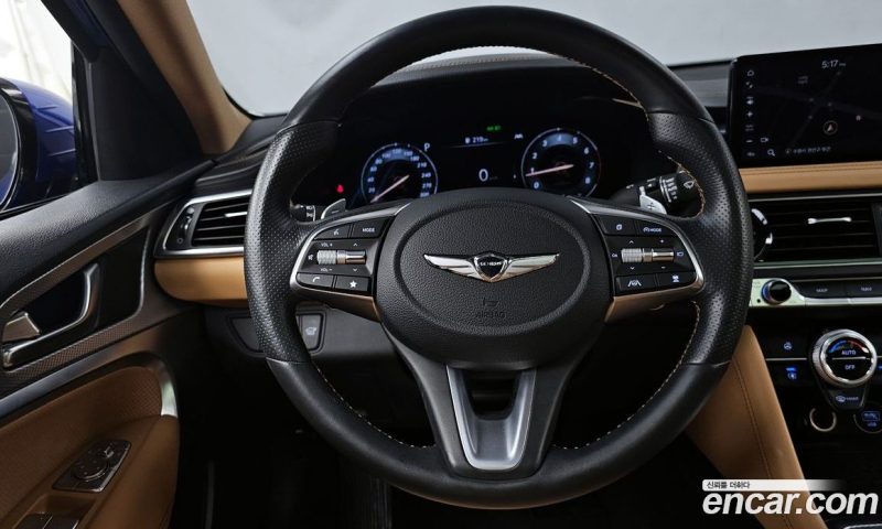Genesis G70 Gasoline 2.0T 4WD