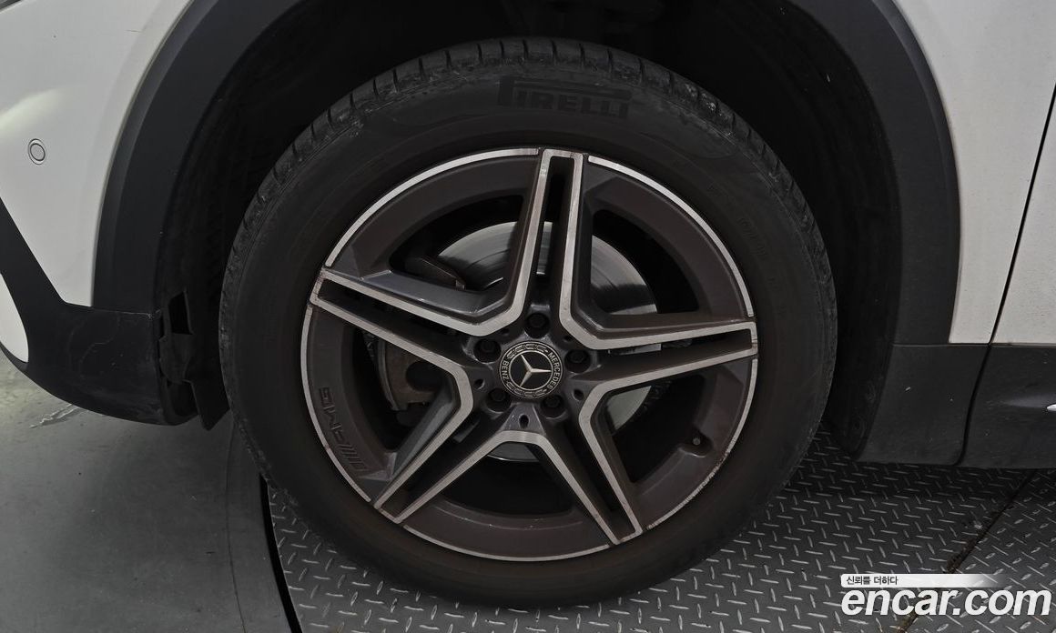 Mercedes Benz GLB-Class GLB250 4MATIC