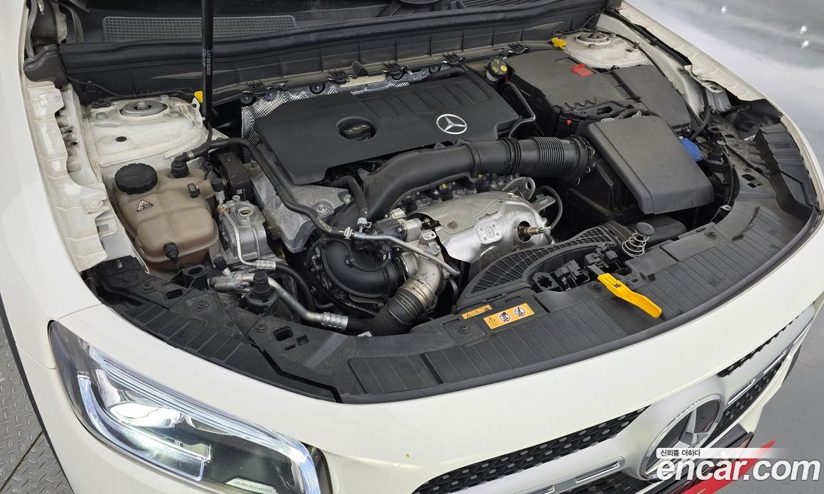 Mercedes Benz GLB-Class GLB250 4MATIC