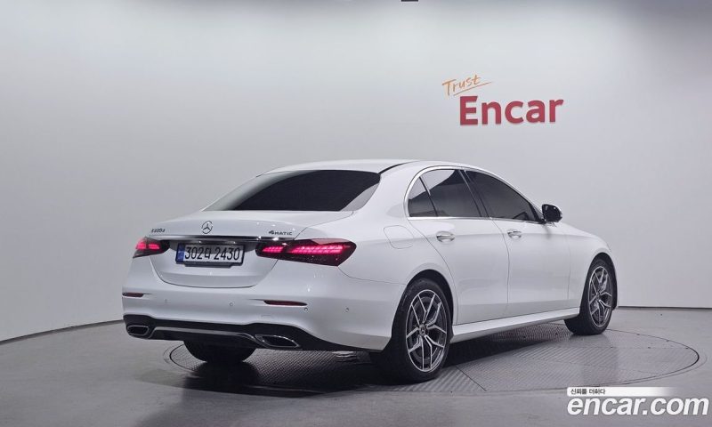 Mercedes Benz E-Class E220d 4MATIC AMG Line