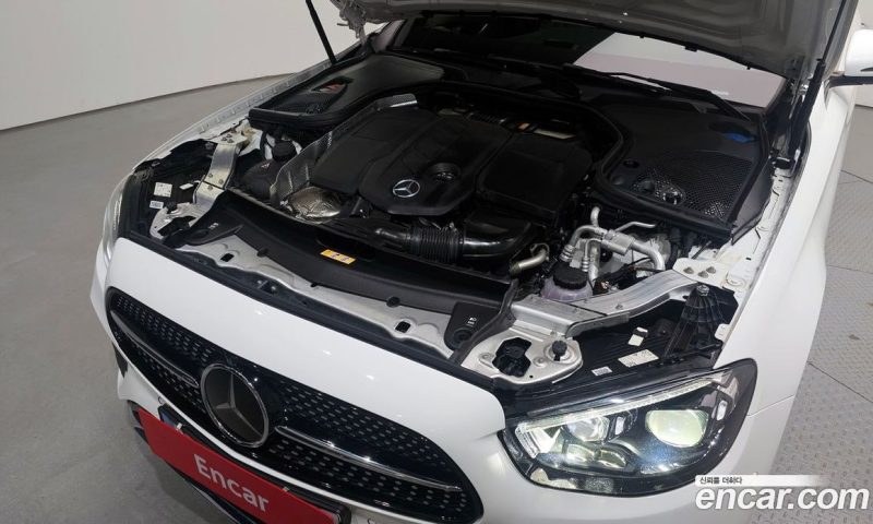 Mercedes Benz E-Class E220d 4MATIC AMG Line
