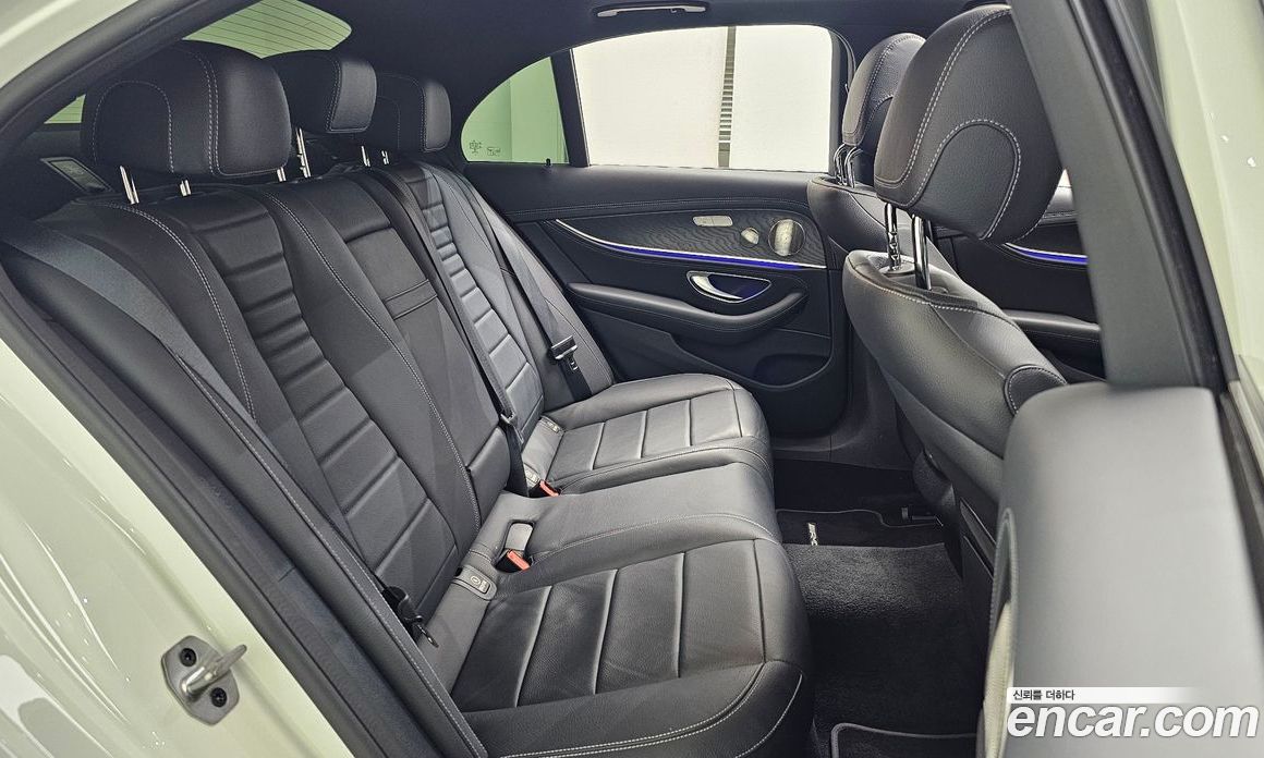 Mercedes Benz E-Class E220d 4MATIC AMG Line