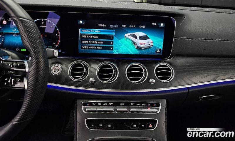 Mercedes Benz E-Class E220d 4MATIC AMG Line