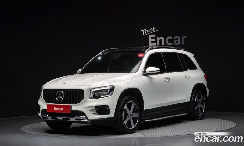 Mercedes Benz GLB-Class GLB220