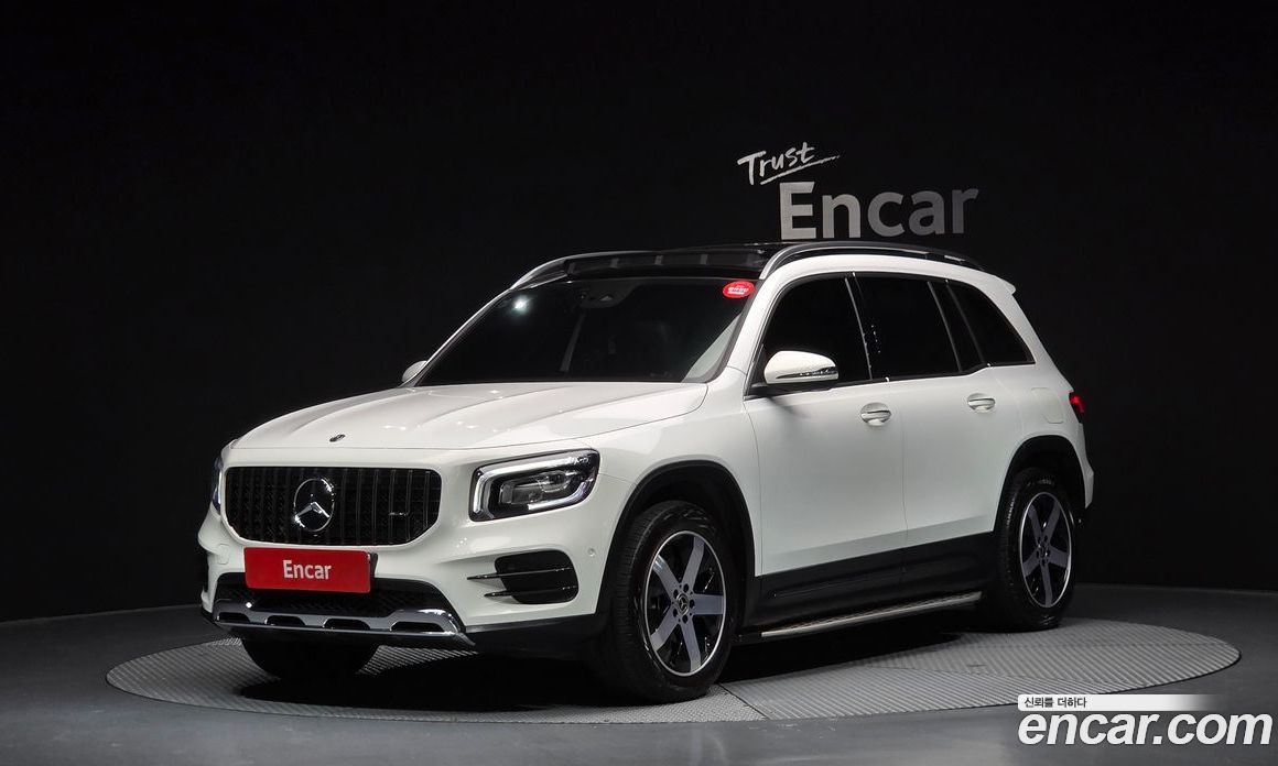 Mercedes Benz GLB-Class GLB220
