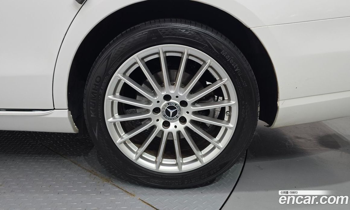 Mercedes Benz E-Class E250 Exclusive