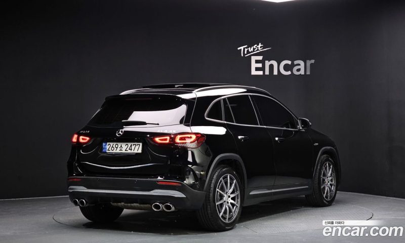 Mercedes Benz GLA-Class GLA45 AMG 4MATIC+