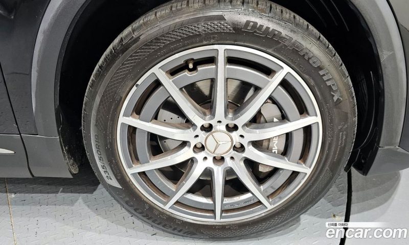 Mercedes Benz GLA-Class GLA45 AMG 4MATIC+