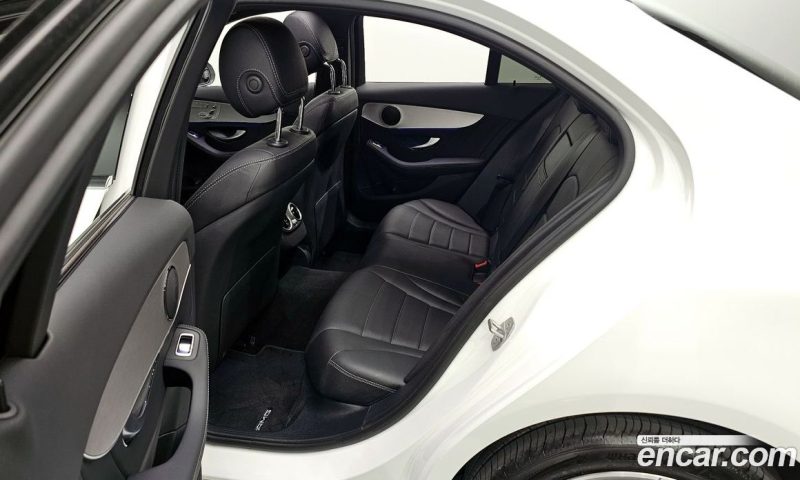 Mercedes Benz C-Class C200 AMG Line