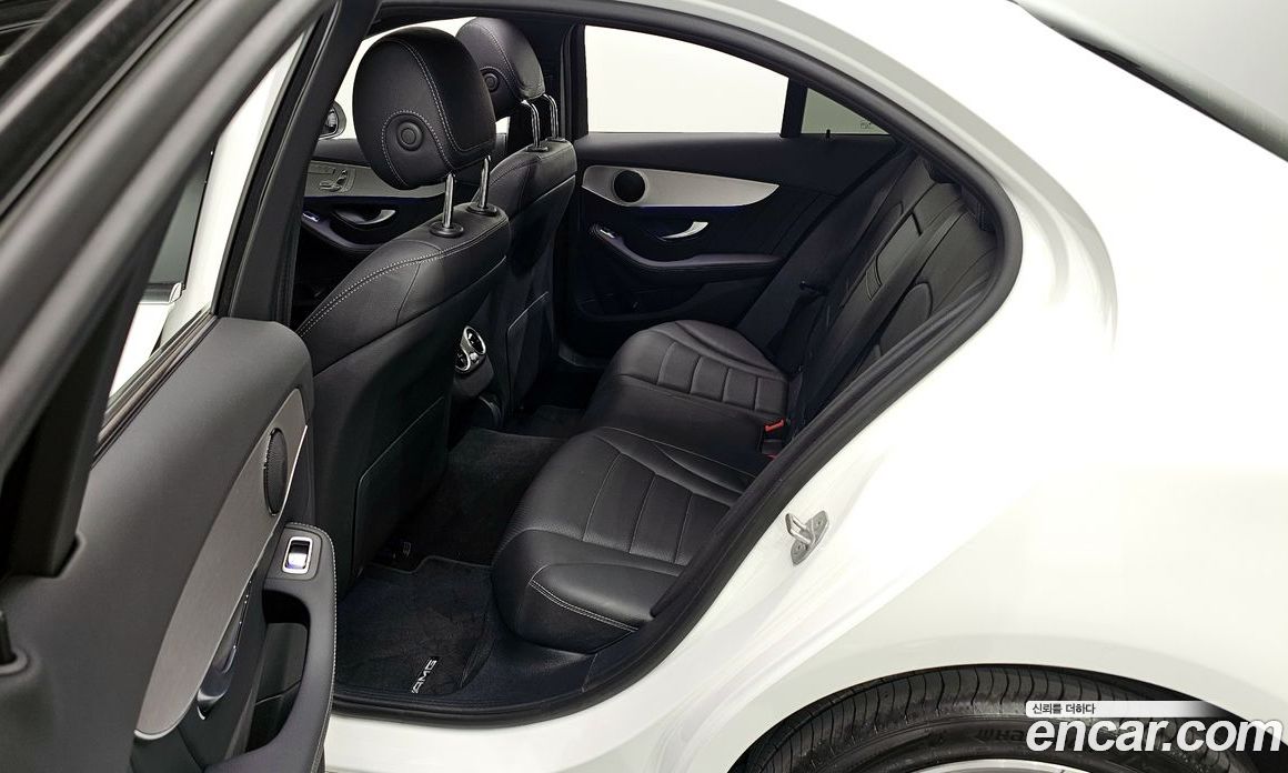 Mercedes Benz C-Class C200 AMG Line