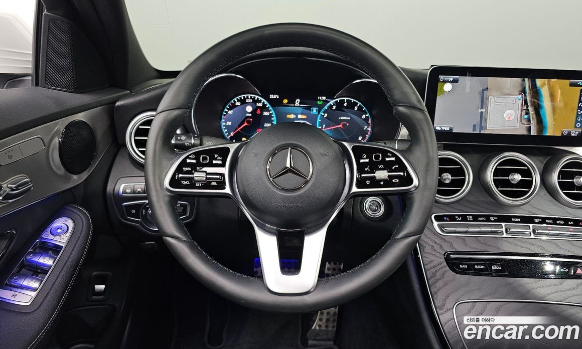 Mercedes Benz C-Class C200 AMG Line